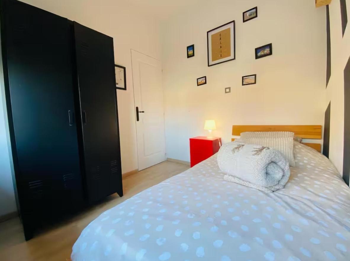 Chambre Privee Au Coeur De Calais Eksteriør bilde